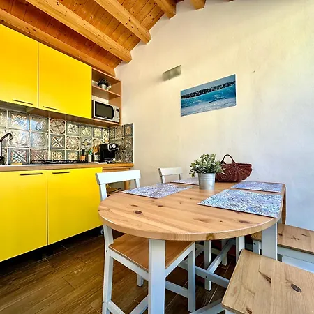 Casa Le Maioliche By Housilia 펜션