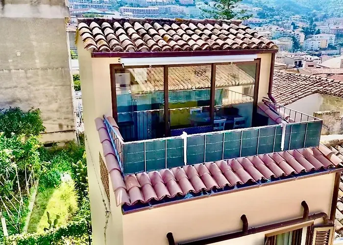 Casa Le Maioliche By Housilia 펜션 체팔루